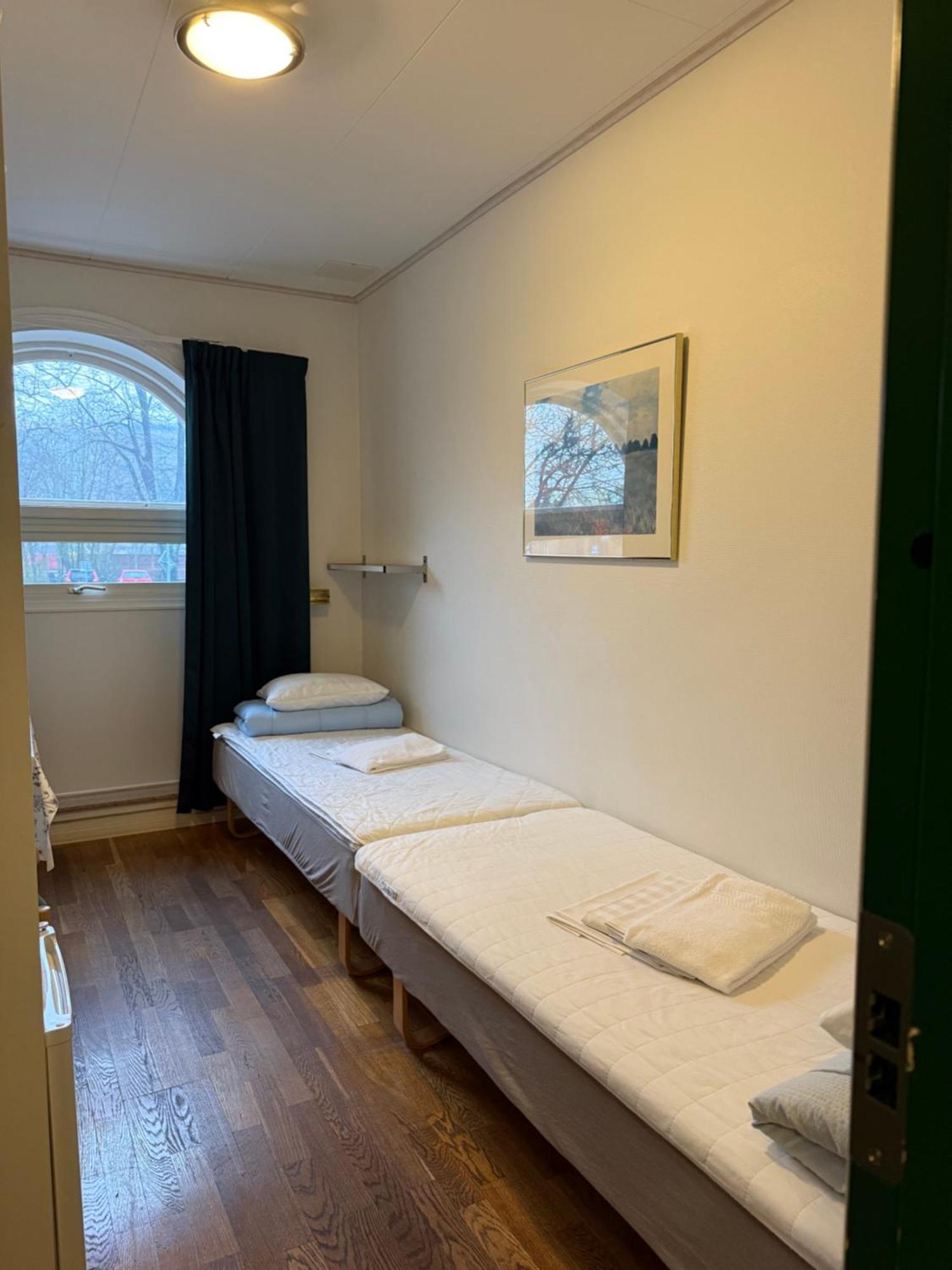 Torget Vandrarhem 谢夫灵厄 外观 照片